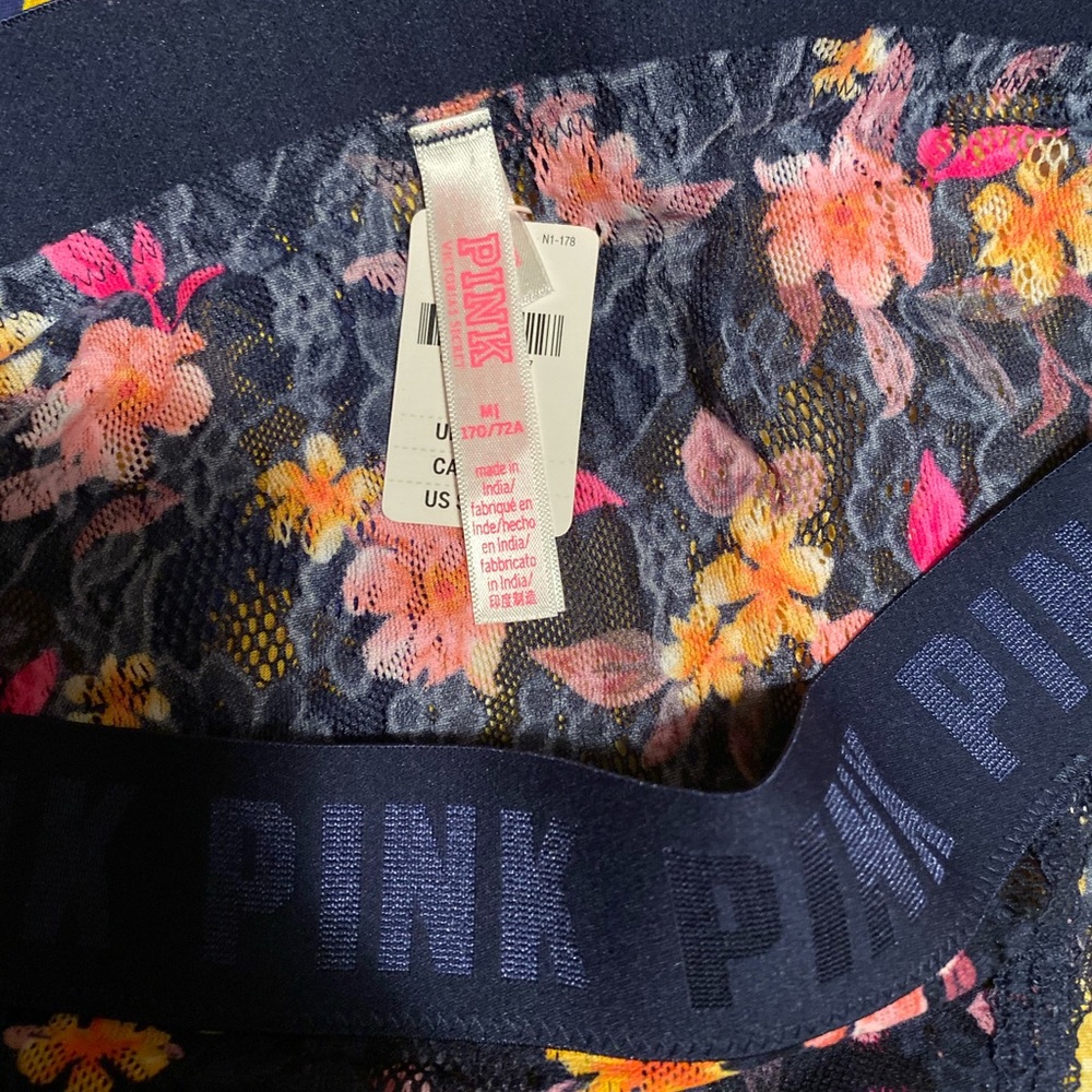 Victoria Secret🎀 - Picture 2 of 4
